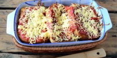 бутерброды под сырно-томатной подушкой