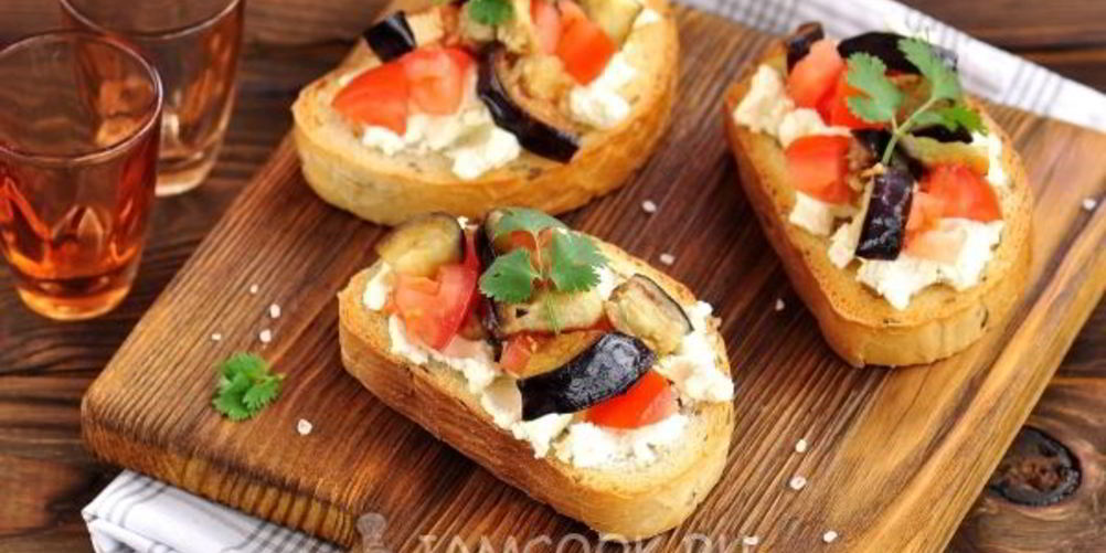 Рецепт бутерброды с баклажанами, помидорами и чесноком