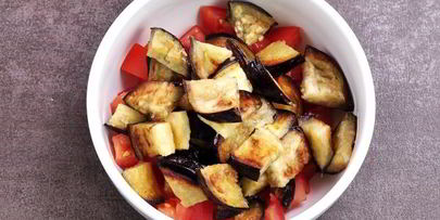 бутерброды с баклажанами, помидорами и чесноком