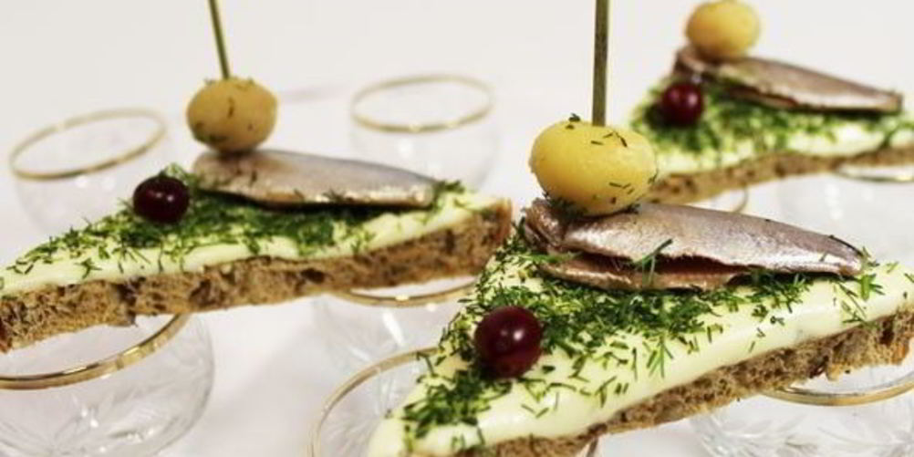 Рецепт бутерброды с килькой