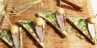 бутерброды с килькой