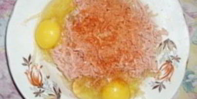 бутерброды с колбасой и картошкой