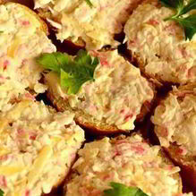 Рецепт Бутерброды с крабовыми палочками, сыром и сметаной