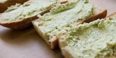 бутерброды с креветками и сыром