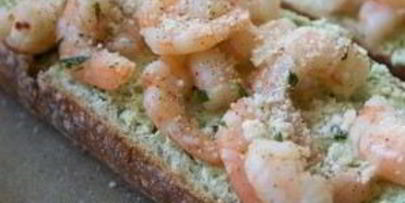 бутерброды с креветками и сыром