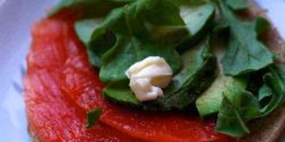 Рецепт бутерброды с лососем и авокадо