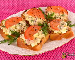 Бутерброды с печенью трески и сыром