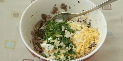 бутерброды с сайрой и яйцом