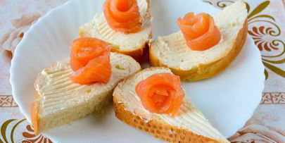 бутерброды с семгой и сыром