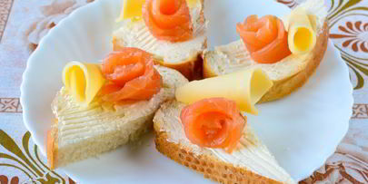 бутерброды с семгой и сыром