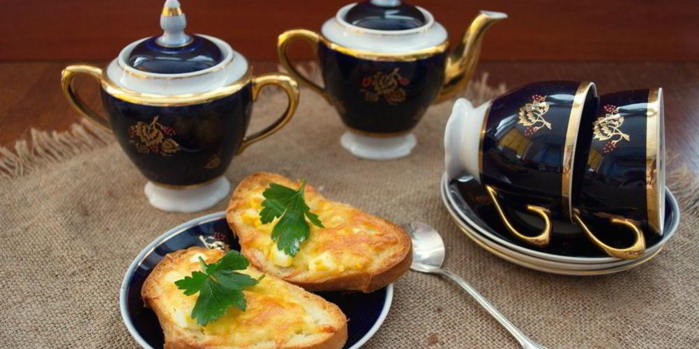Рецепт бутерброды с сыром и чесноком
