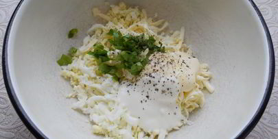 бутерброды с сыром, яйцом и помидорами