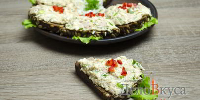 бутерброды с тунцом, яйцом и зеленым луком