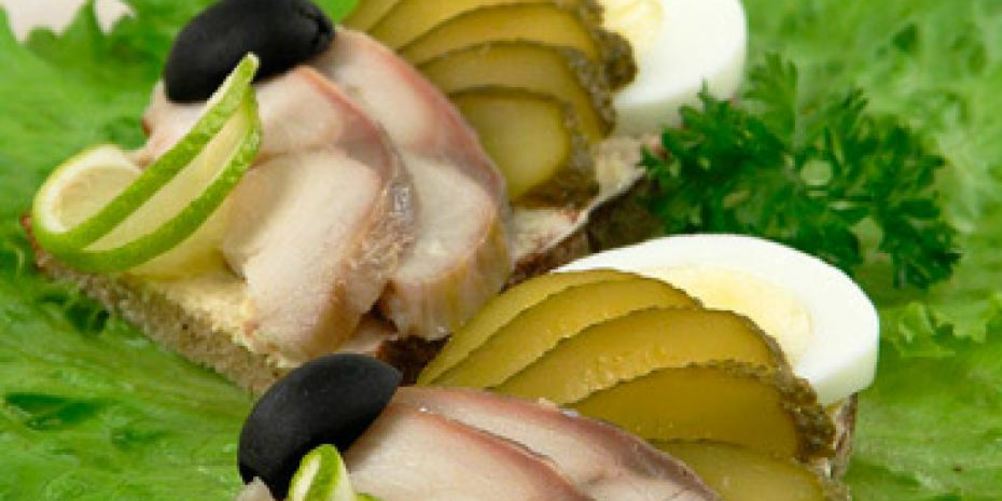 Рецепт бутерброды со скумбрией горячего копчения