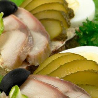 Бутерброды со скумбрией горячего копчения