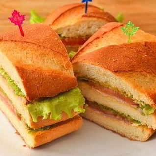 Быстрые бутерброды на стол