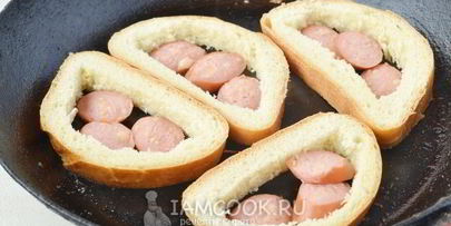 горячие бутерброды на сковороде