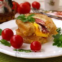 Рецепт Горячие бутерброды с колбасой и яйцом