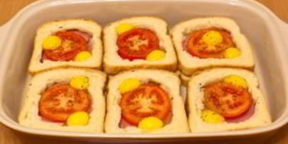 горячие бутерброды с окороком, помидорами и яйцами