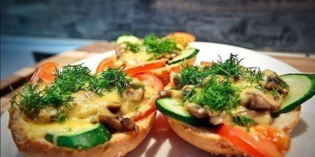 Рецепт горячие бутерброды с помидорами