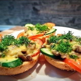 Горячие бутерброды с помидорами