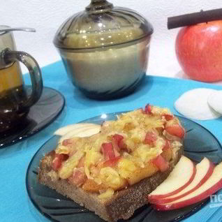 Горячие бутерброды с яблоками и сыром