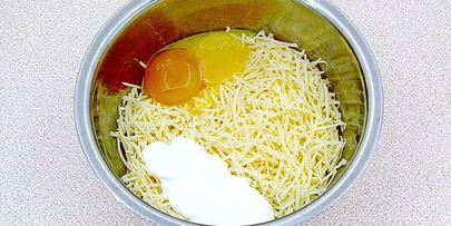 горячие бутерброды со шпротами и сыром