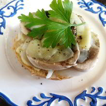 Рецепт Горячий бутерброд с шампиньонами