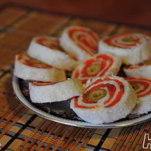 Рецепт Рулеты — бутерброды с красной рыбой