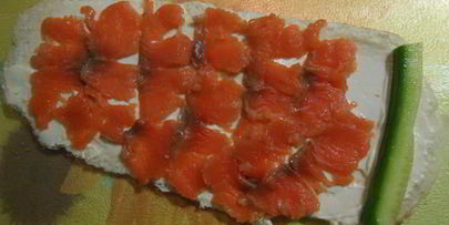 рулеты — бутерброды с красной рыбой