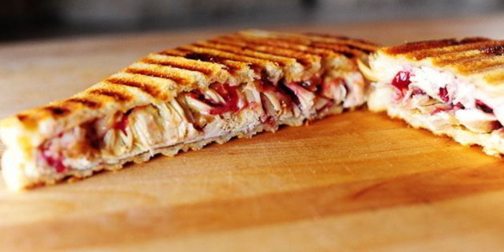 Рецепт швейцарский бутерброд с индейкой