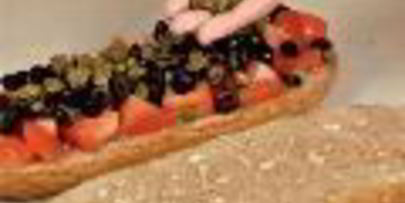 закрытые бутерброды с салатом нисуаз