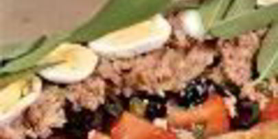 закрытые бутерброды с салатом нисуаз