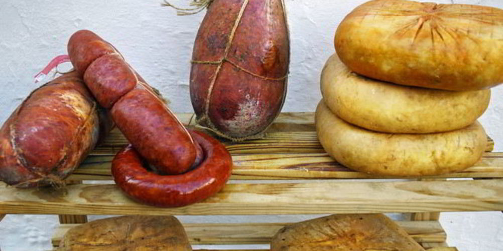 Рецепт домашней колбасы с сырома