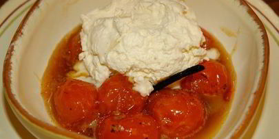 карамелизированные помидоры со сметанным мороженым