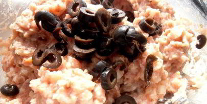 хитрые яйца, запеченные в мясной шубке