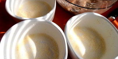 хитрые яйца, запеченные в мясной шубке