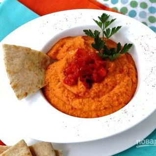 Хумус с болгарским перцем
