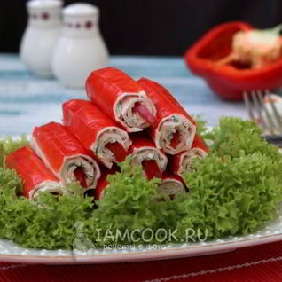 Крабовые палочки, фаршированные рыбной икрой и болгарским перцем