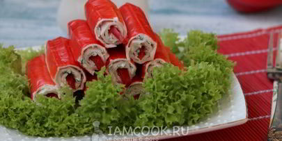 крабовые палочки, фаршированные рыбной икрой и болгарским перцем