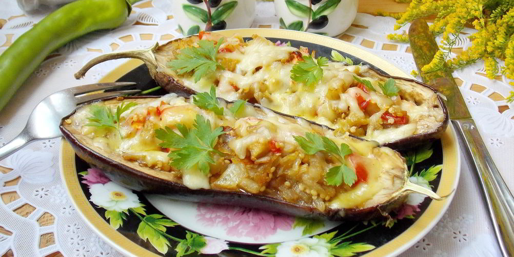 Рецепт лодочки из баклажанов с сосисками