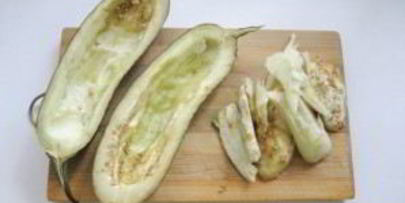 лодочки из баклажанов с сосисками