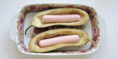 лодочки из баклажанов с сосисками