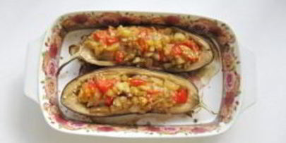 лодочки из баклажанов с сосисками