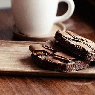 Норвежский коричневый сыр Брюност