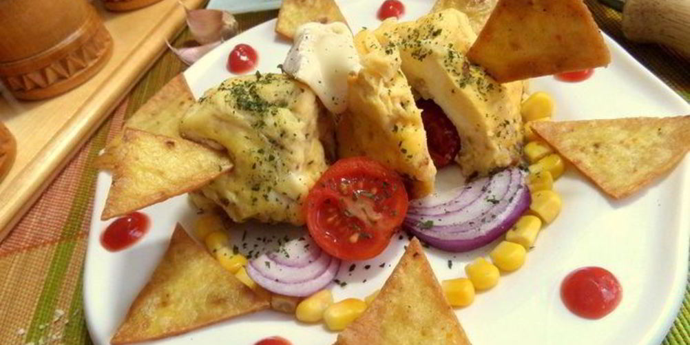 Рецепт быстрый омлет из микроволновки с чипсами