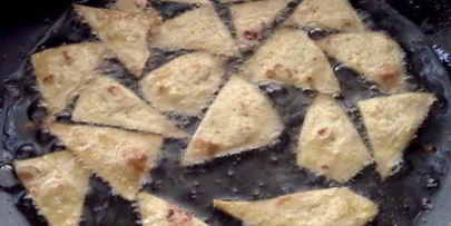 быстрый омлет из микроволновки с чипсами