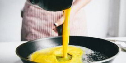 французский омлет с сыром