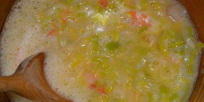 фриттата с креветками и луком пореем