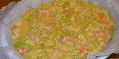 фриттата с креветками и луком пореем